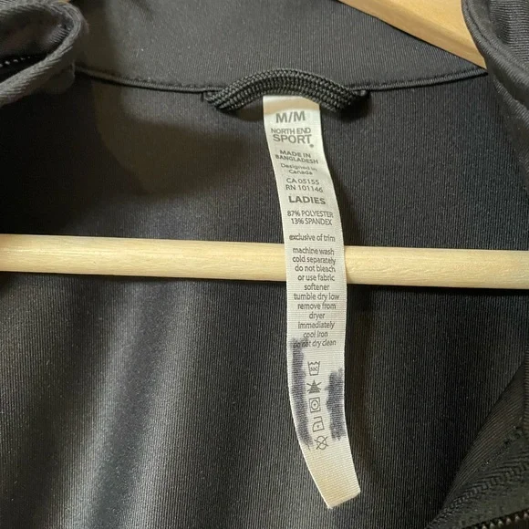 Black Jacket Size medium - Picture 6 of 7